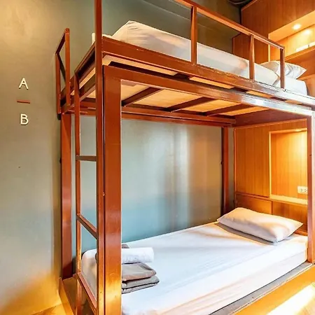 Loftel 22 Hostel Bangkok Exterior photo