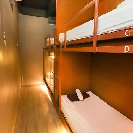 Loftel 22 Hostel Bangkok Exterior photo