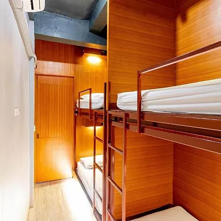 Loftel 22 Hostel Bangkok Exterior photo