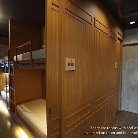 Loftel 22 Hostel Bangkok Exterior photo